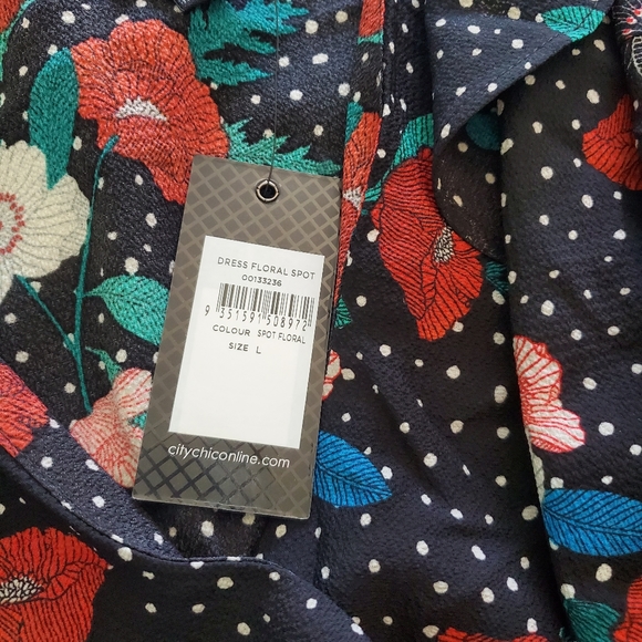 City Chic Wrap Dress - Picture 2 of 4